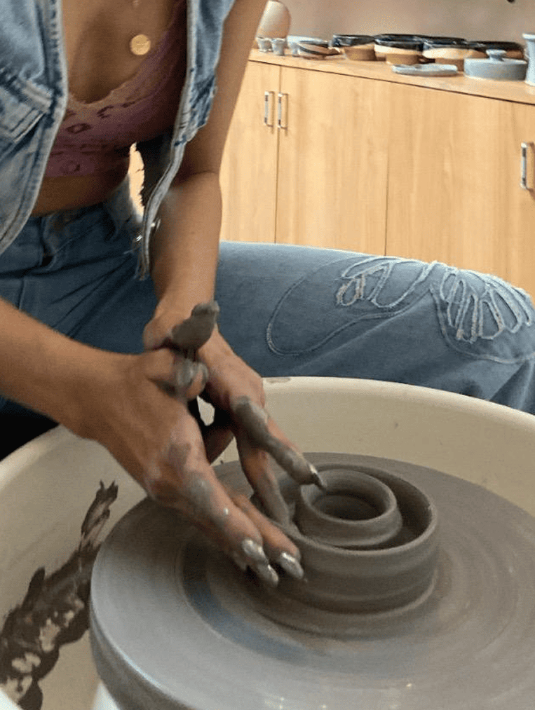 Lady Pottery